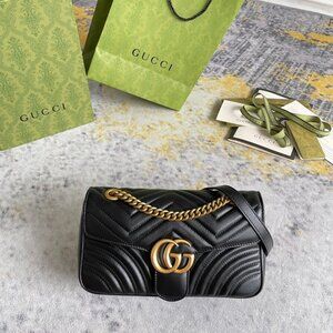 GUCCI Black Leather GG Marmont Shoulder Bag